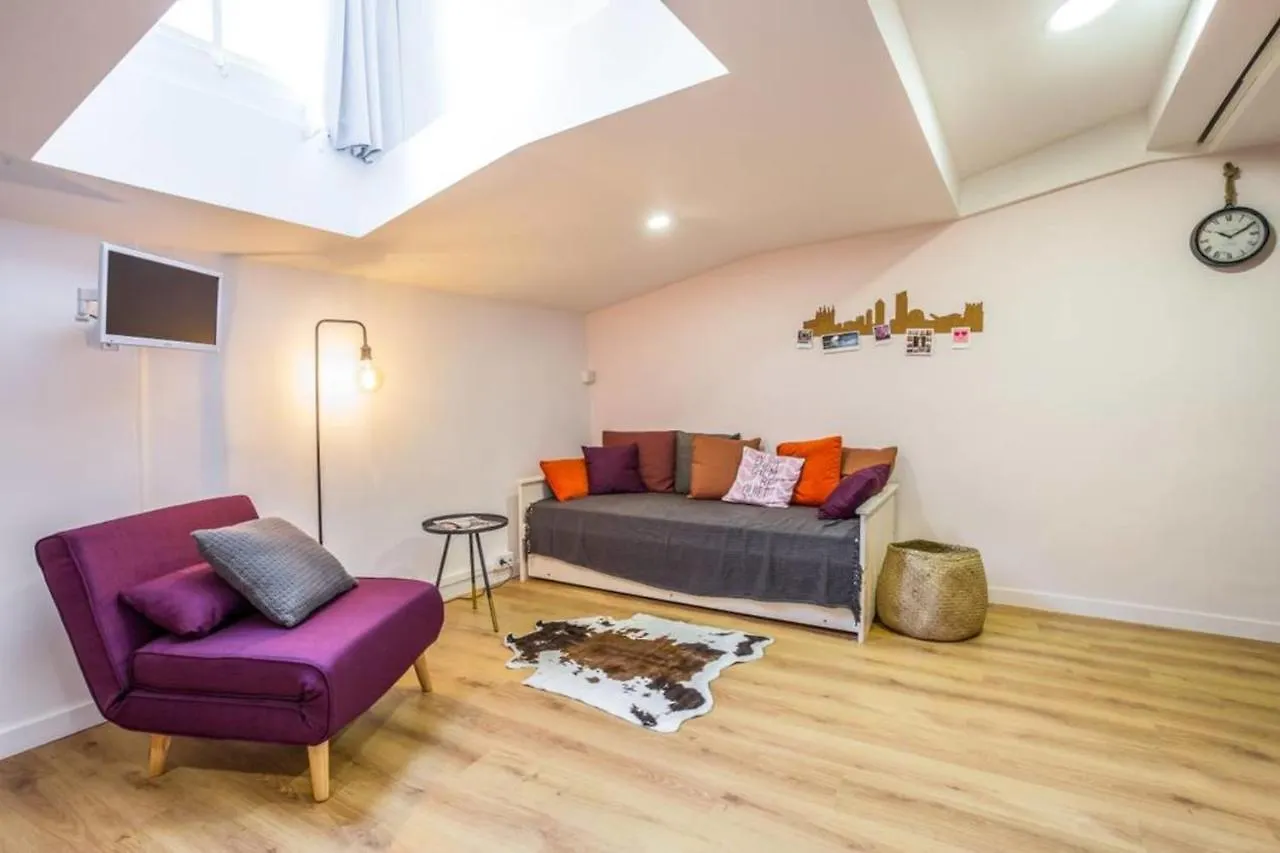 Guestready - Cozy Escape In The Heart Of Vieux-Lyon Apartment  Lyon